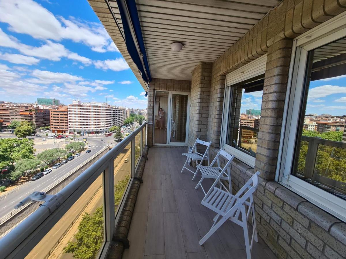 Ferienwohnung Dos Torres Centrico Y Moderno Con Vistas A La Ciudad Saragossa Exterior foto